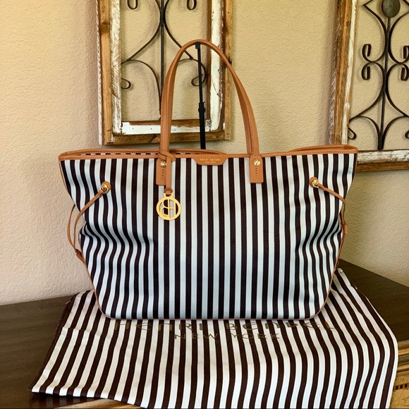 henri bendel Handbags - NWOT Henri Bendel East West XL Tote